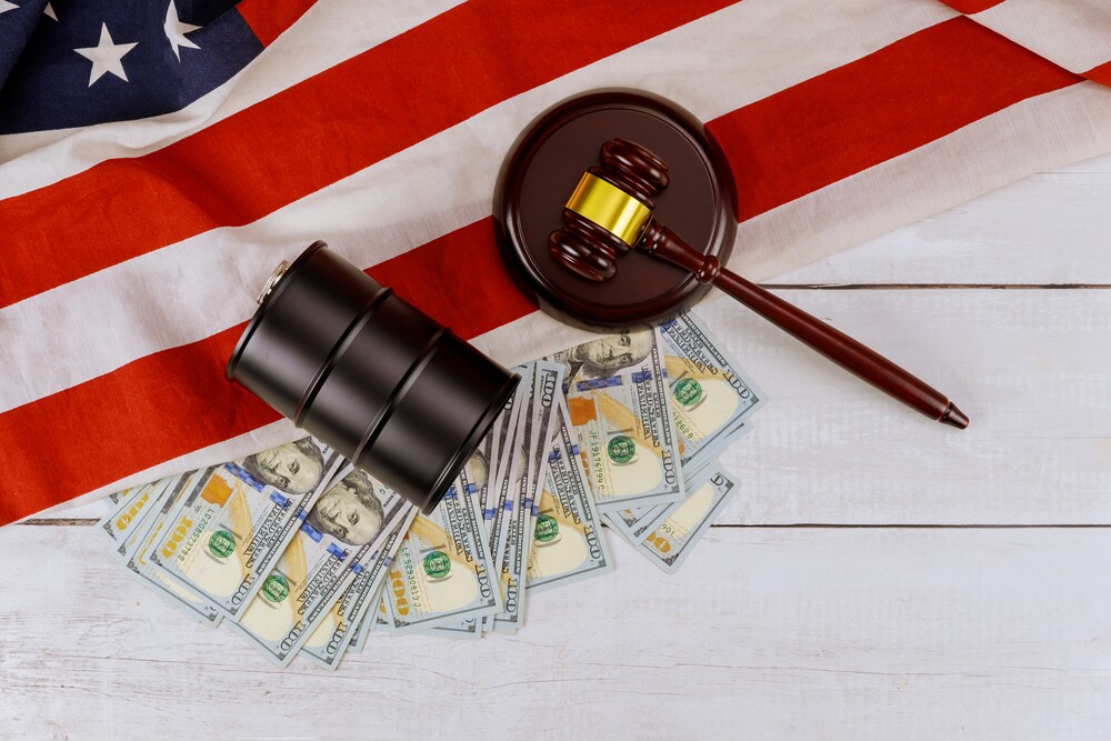 Peningkatan Stok & Suku Bunga Fed, Minyak Lanjutkan Penurunan